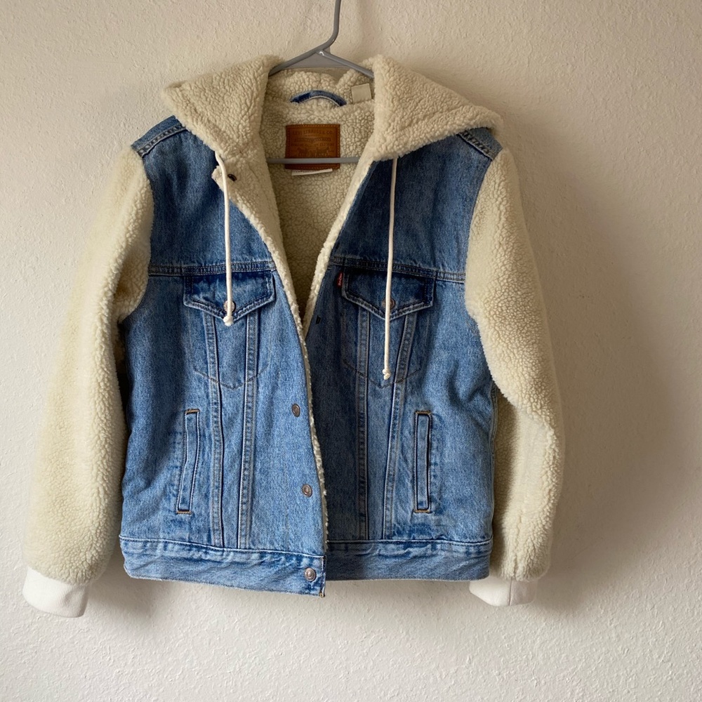 Women’s Levi’s Denim Sherpa w/ Hoodie